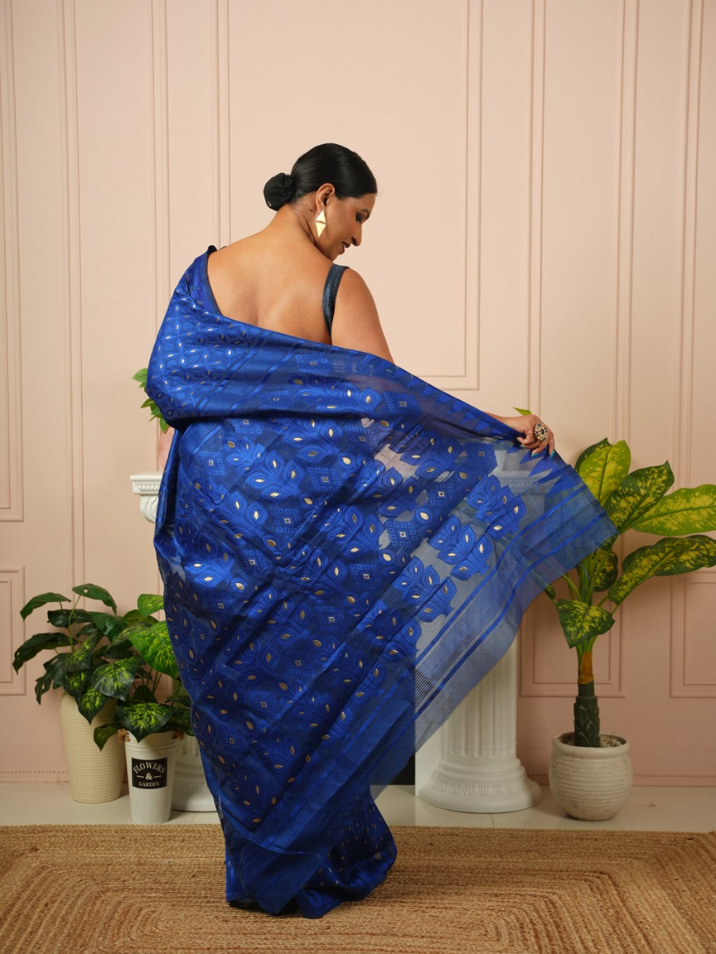 Nyra - Dark Blue Cotton Jamdani Saree