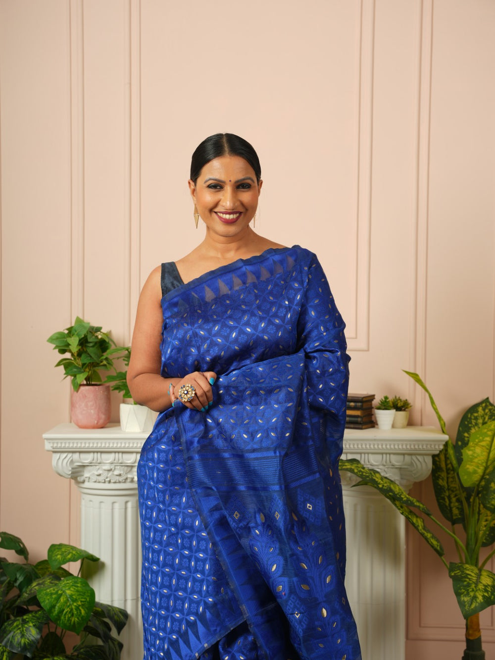 Nyra - Dark Blue Cotton Jamdani Saree