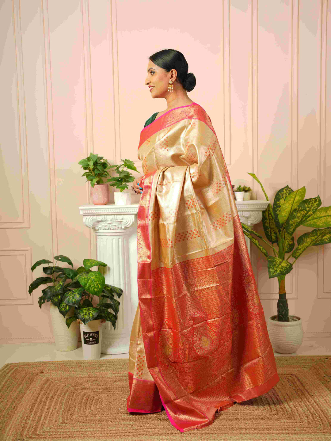Yashvika - Silk Saree