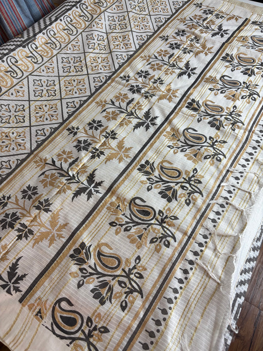 The Aztec Beauty - Silk Cotton Gold Foil Saree