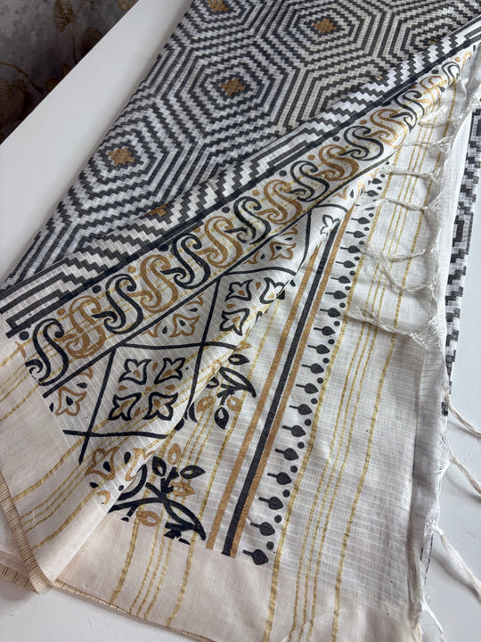 The Aztec Beauty - Silk Cotton Gold Foil Saree