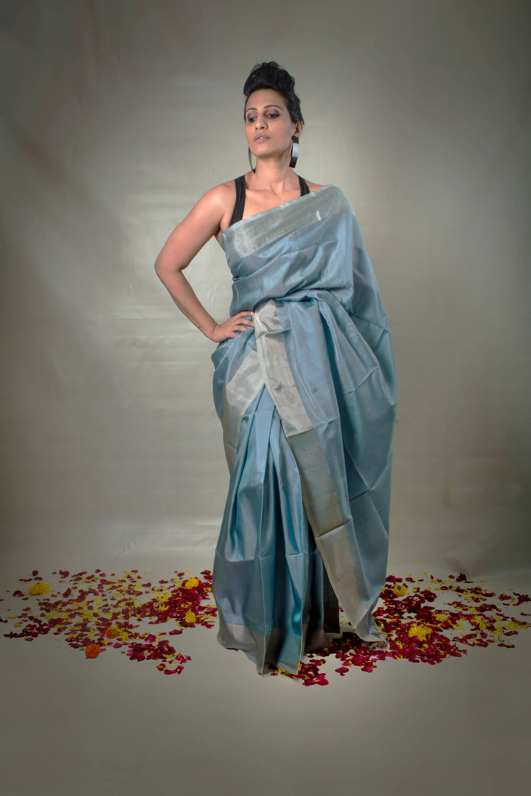 Ridhi - Handwoven Grey Uppada Silk Saree