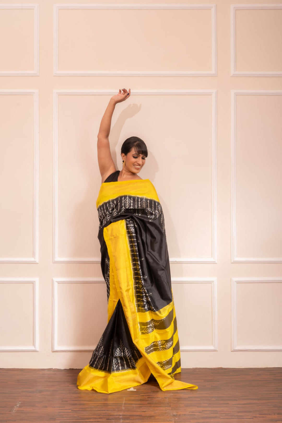 Black Royale - Handwoven Silk Saree