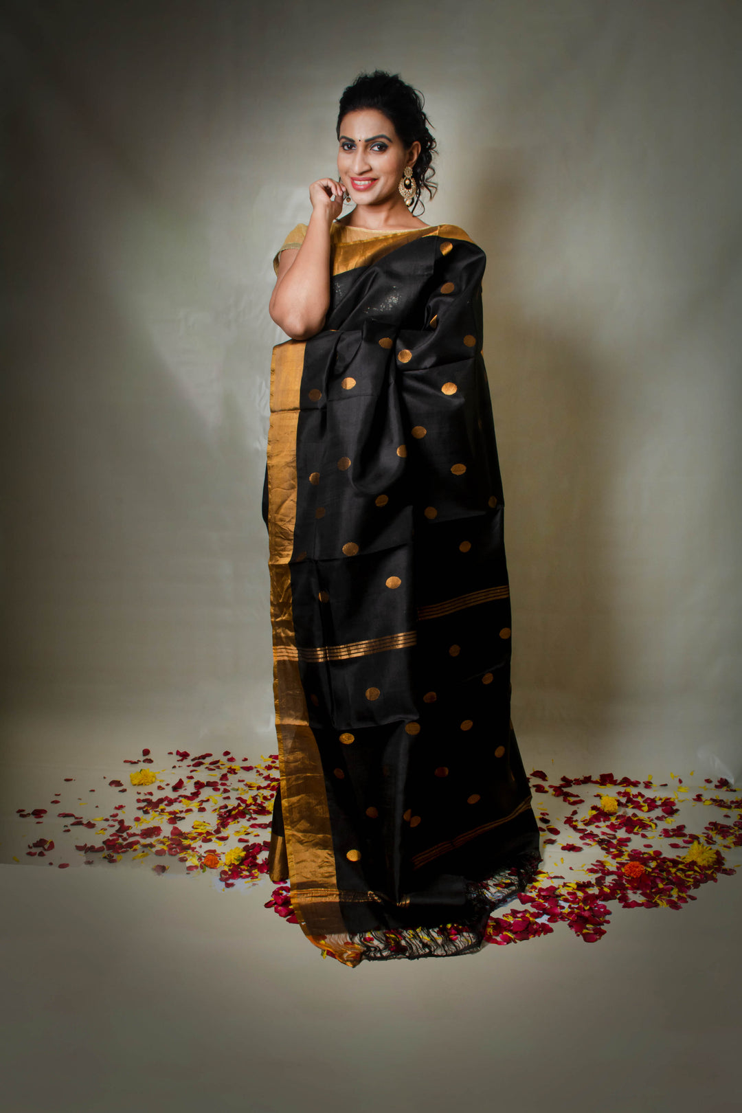 Dhriti - Preorder Black Gold Handwoven Silk Saree